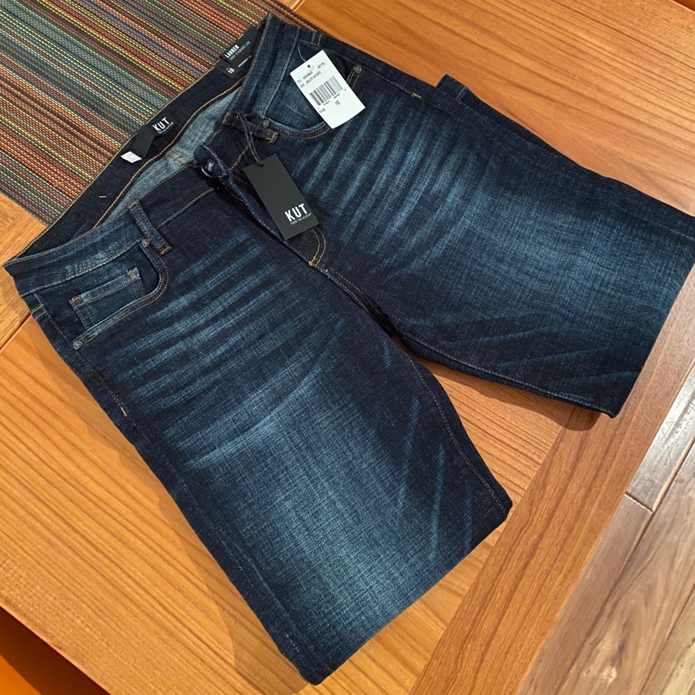 Kut From The Kloth Lauren Crop Straight Leg Jeans.